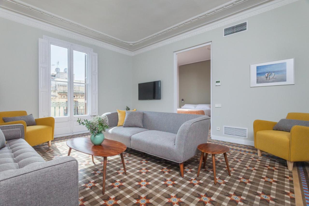 6 Dormitorios En Apartamento Modernista En El Corazon De Barcelona Eksteriør billede