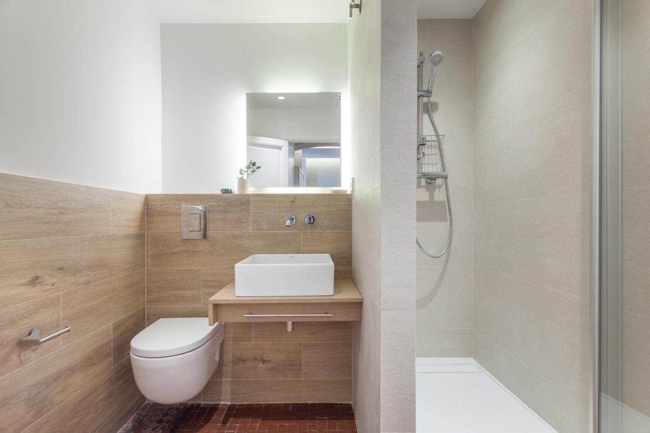 6 Dormitorios En Apartamento Modernista En El Corazon De Barcelona Eksteriør billede